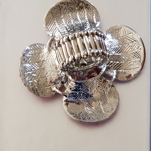 2/$10 Oversized Flower Stretch Ring - Picture 8 of 8